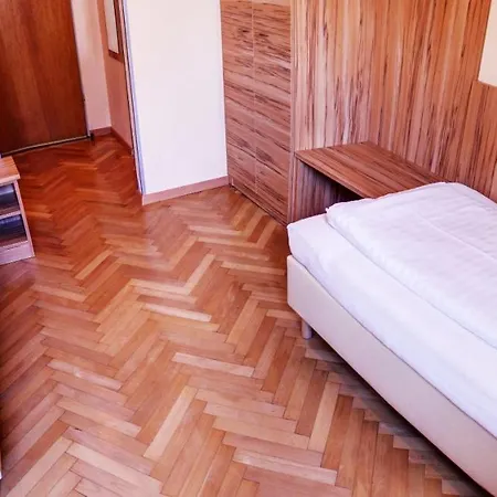 Jahn Nocleg ze śniadaniem